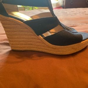 Michael Kors 7.5 blue wedges